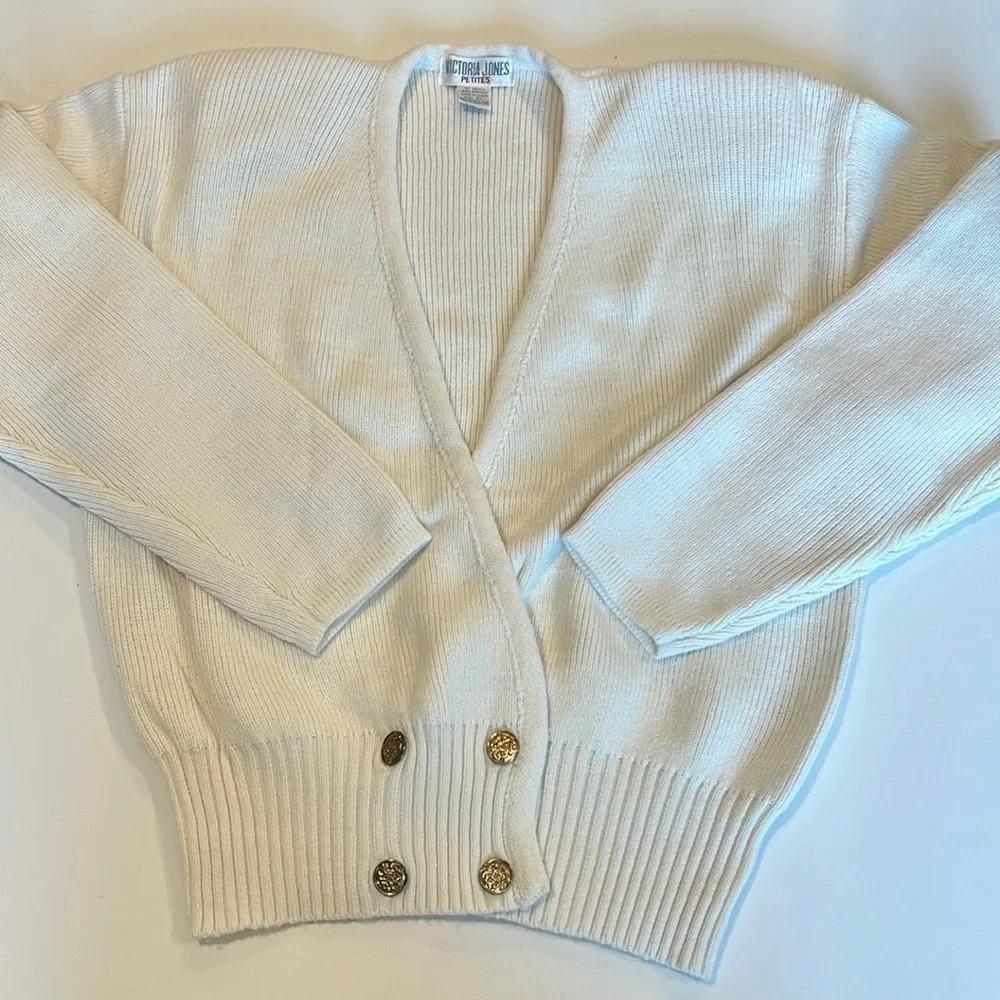 Victoria‎ Jones - vintage petite medium, white cropped cardigan